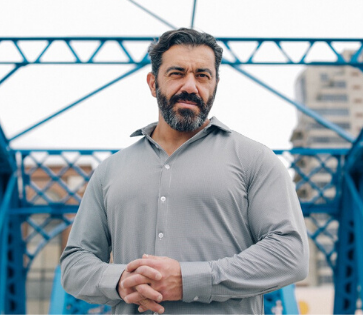 bedros keuilian gives back